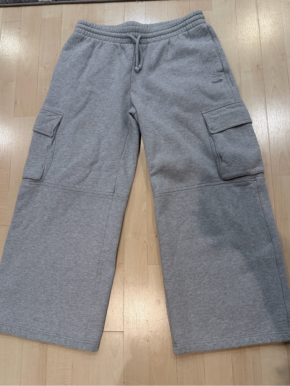 TNA Wide-Leg Light Gray Cargo Joggers